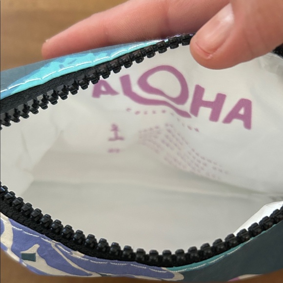 Aloha Collection Mini Pouch - Picture 4 of 4